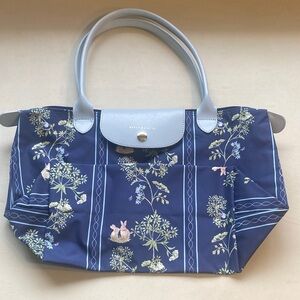 Chic Blue Tote with Floral Accents